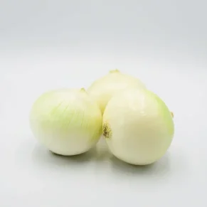 Tres cebollas blancas
