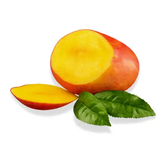 Un mango petacón cortado y adornado con dos hojas verdes