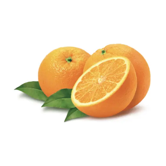 Dos naranjas y una mitad con hojas verdes